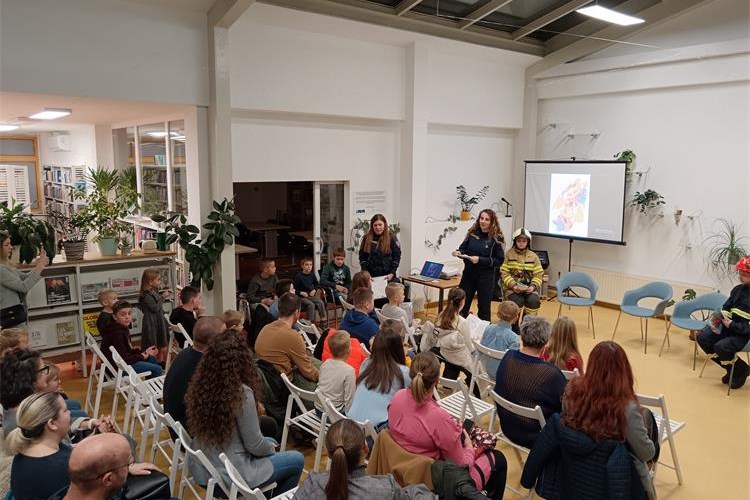 Slika /slike/Predstavljanje knjige Vatrogasne slikopriče (3).jpg